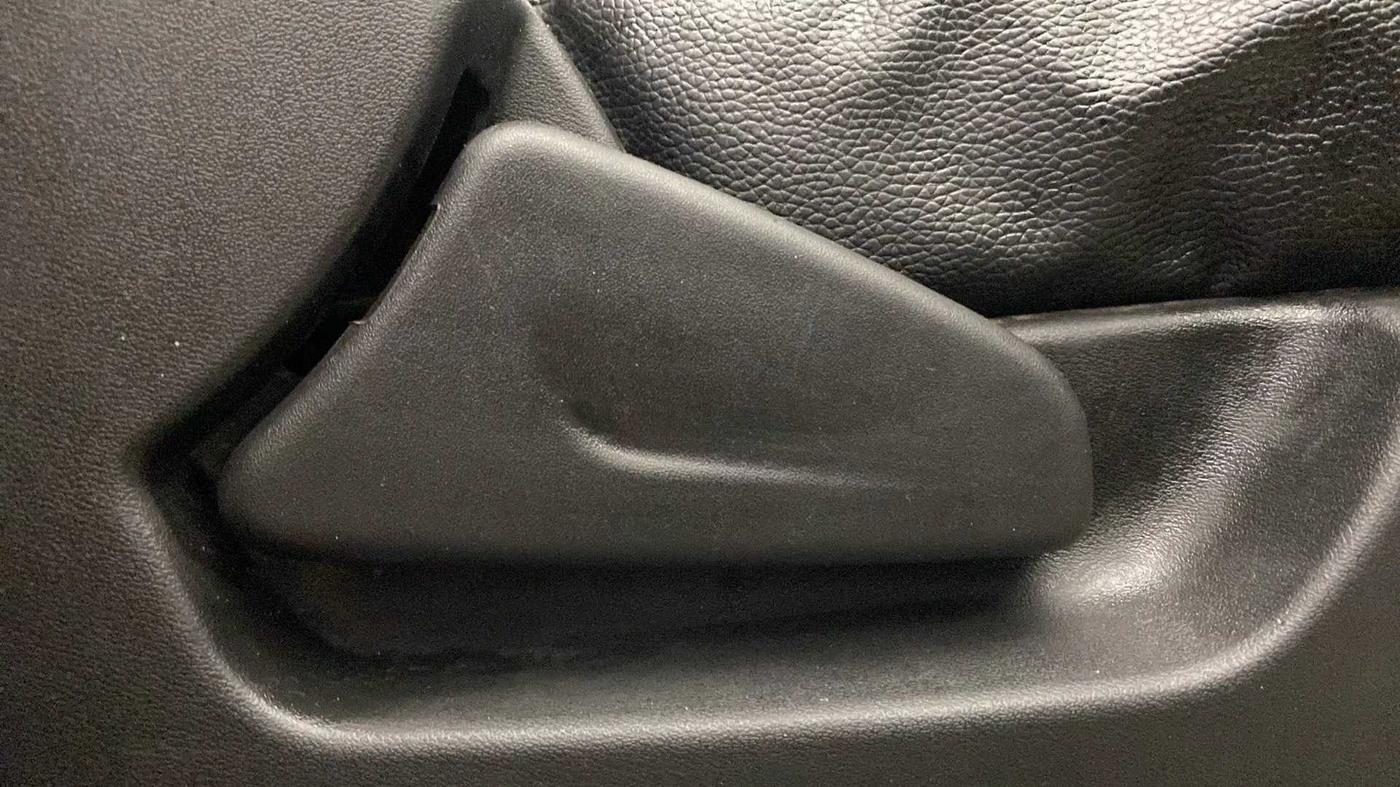 2018 Datsun Redi Go A, Petrol, Manual, 45,766 km, Driver Side Adjustment Panel
