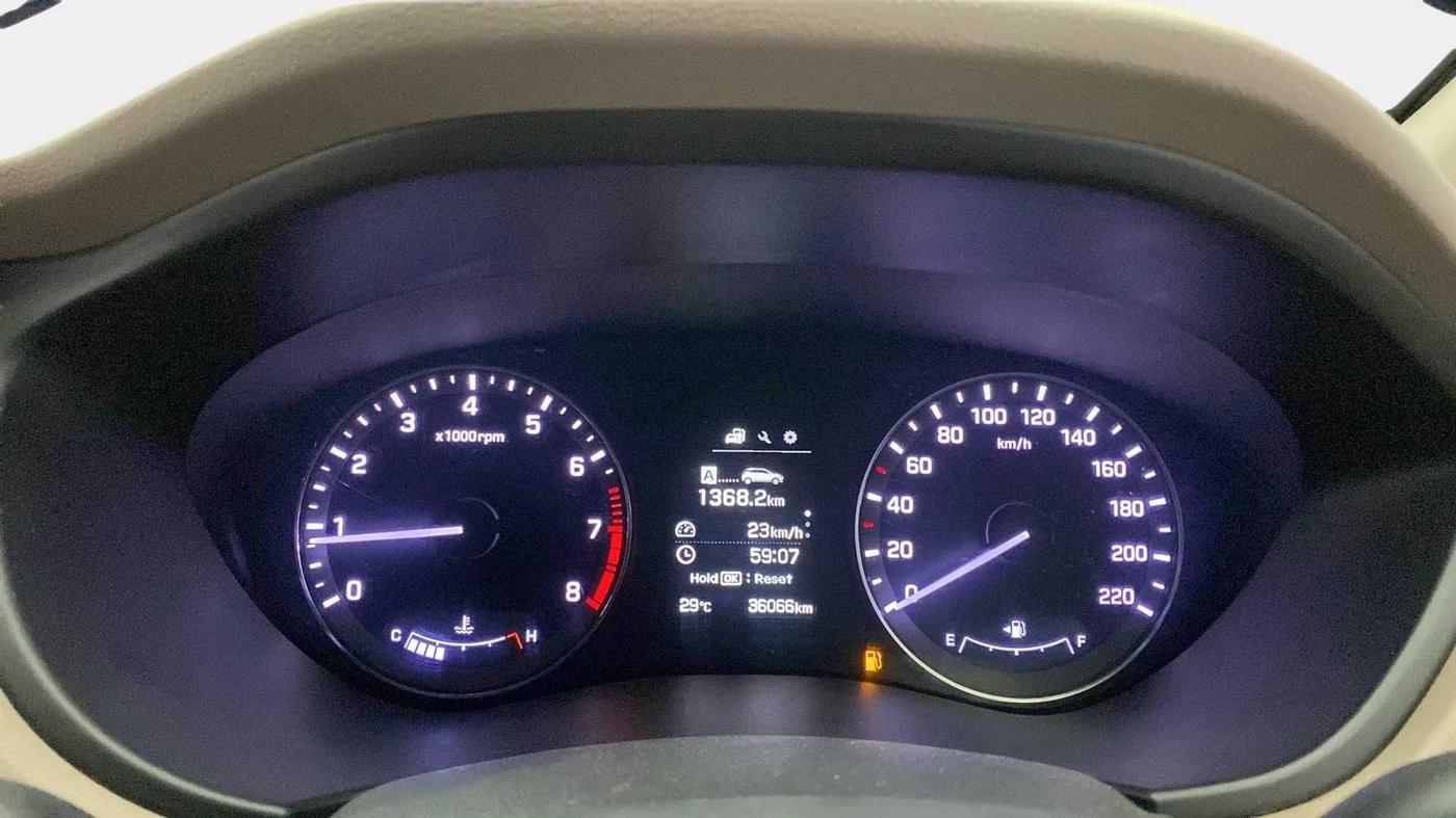 2017 Hyundai Elite i20 ASTA 1.2 (O), Petrol, Manual, 36,312 km, Odometer Image