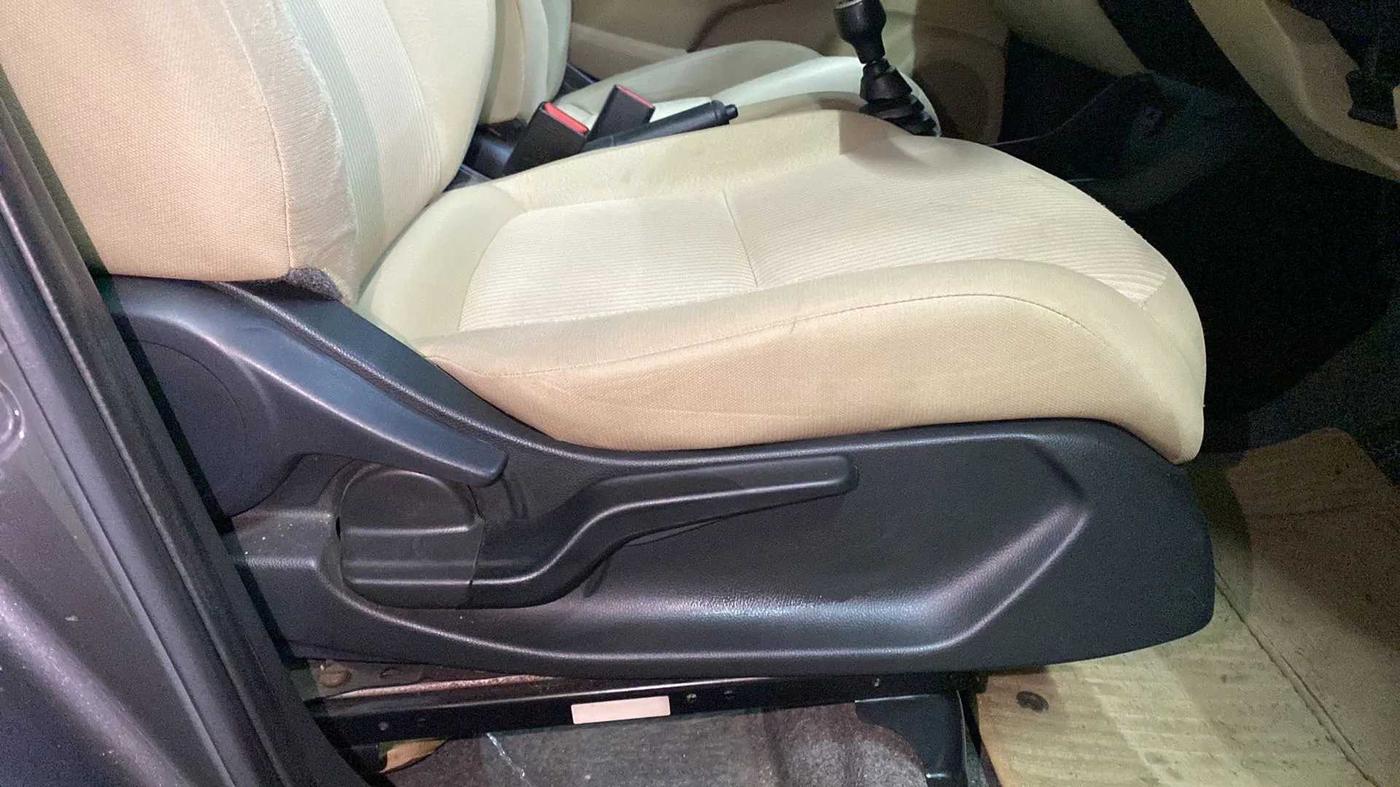 2019 Honda Amaze 1.2L I-VTEC S, Petrol, Manual, 7,228 km, Driver Side Adjustment Panel