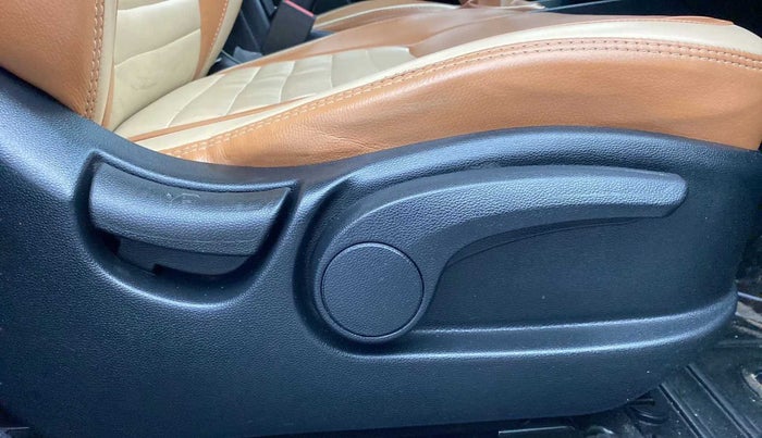2018 Hyundai Creta E PLUS 1.6 PETROL, Petrol, Manual, 34,410 km, Driver Side Adjustment Panel