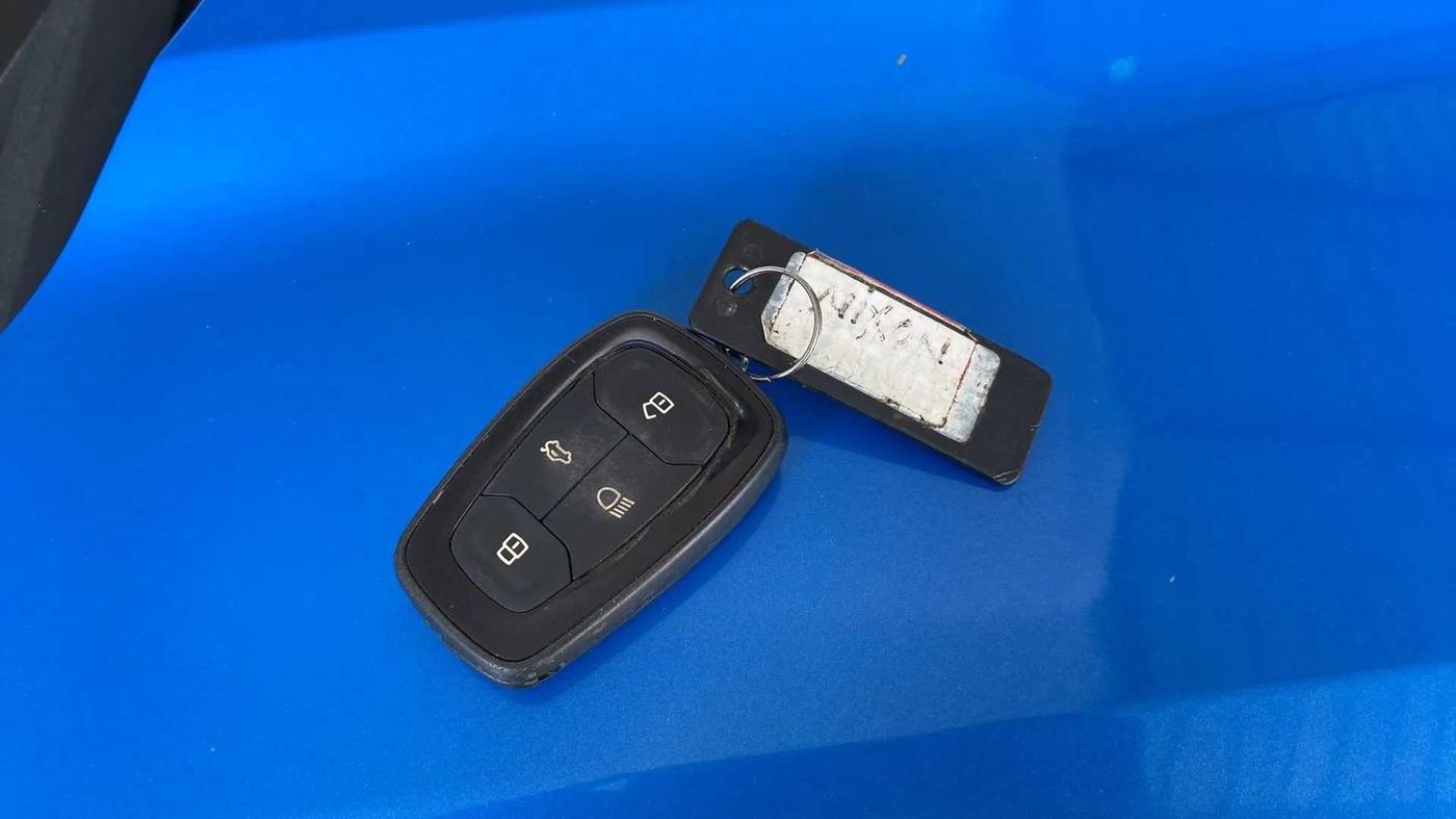 2020 Tata NEXON XZ PLUS (O) PETROL, Petrol, Manual, 64,477 km, Key Close Up