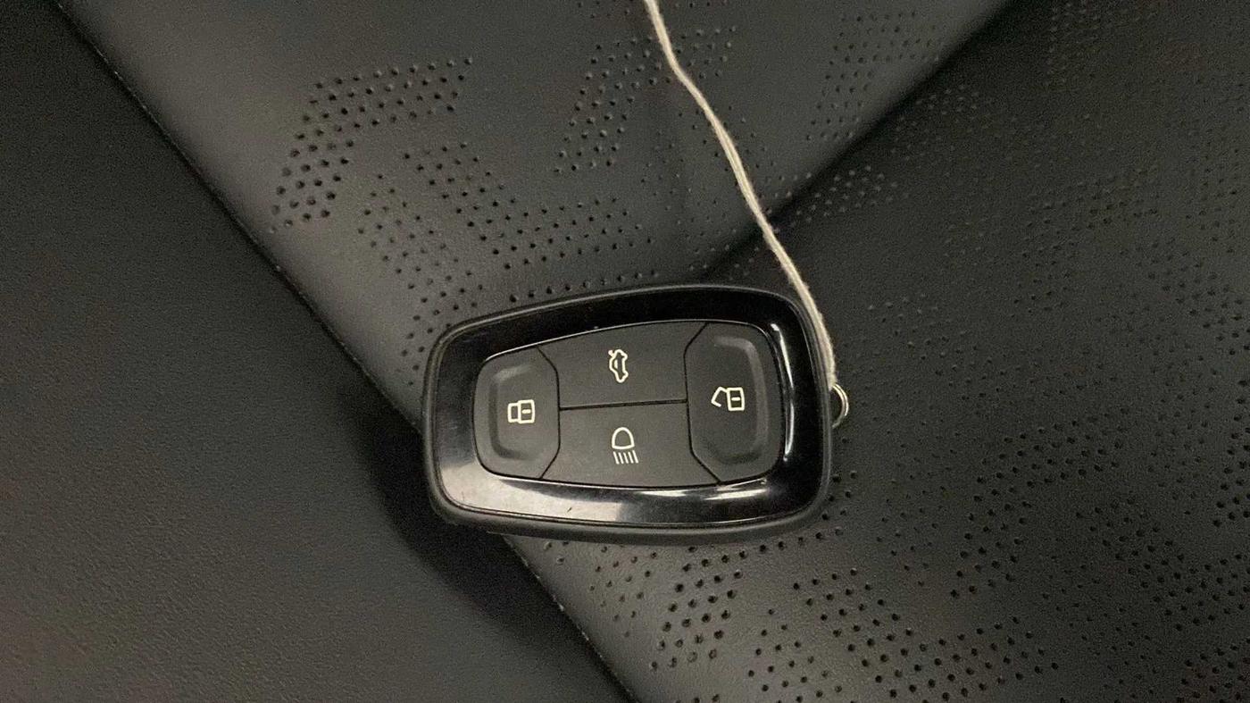 2022 Tata ALTROZ XZA PLUS DARK EDTION, Petrol, Automatic, 16,307 km, Key Close Up