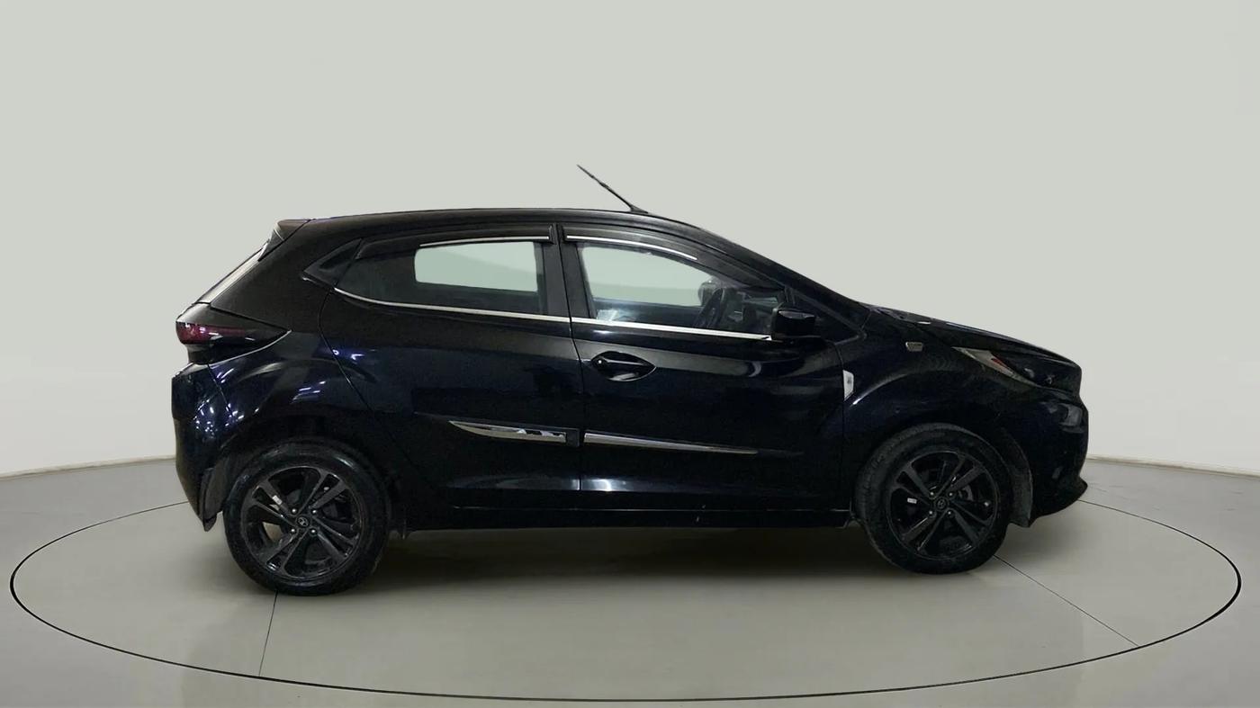 2022 Tata ALTROZ XZA PLUS DARK EDTION, Petrol, Automatic, 16,307 km, Right Side View