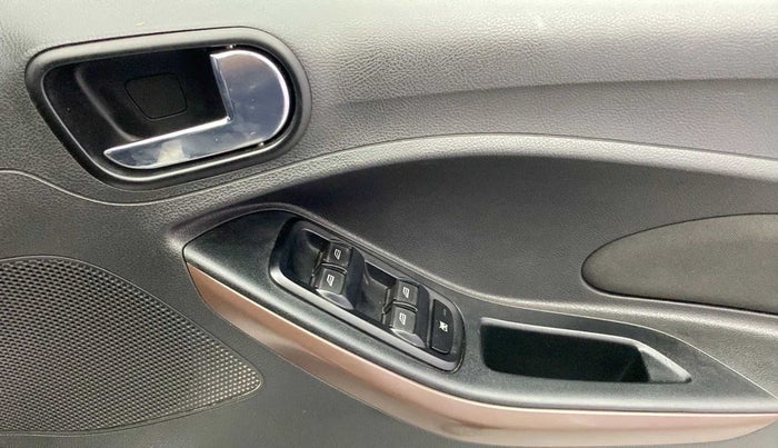 2018 Ford FREESTYLE TITANIUM PLUS 1.2 PETROL, Petrol, Manual, 63,627 km, Driver Side Door Panels Control