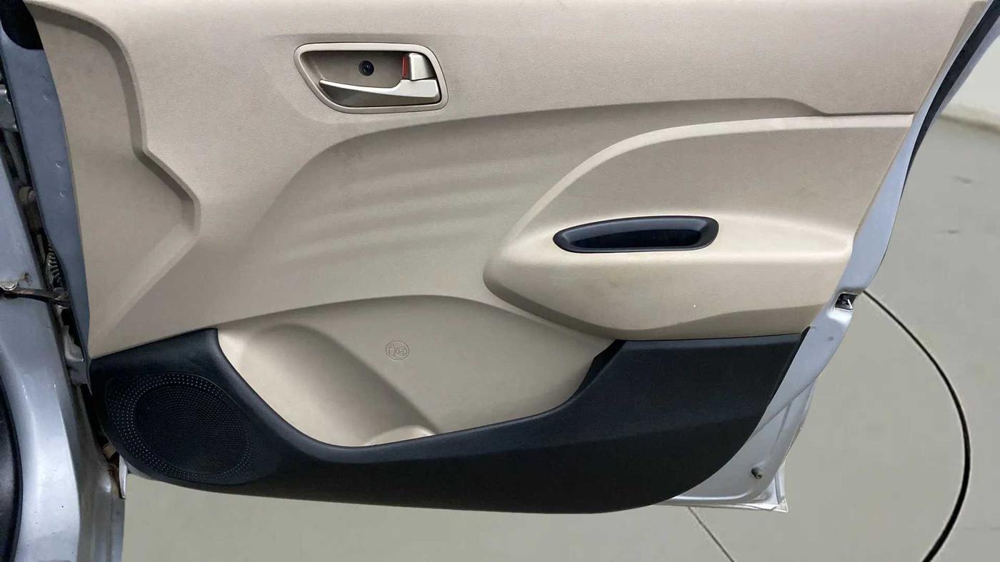 2019 Hyundai NEW SANTRO SPORTZ CNG, CNG, Manual, 63,480 km, Driver Side Door Panels Control