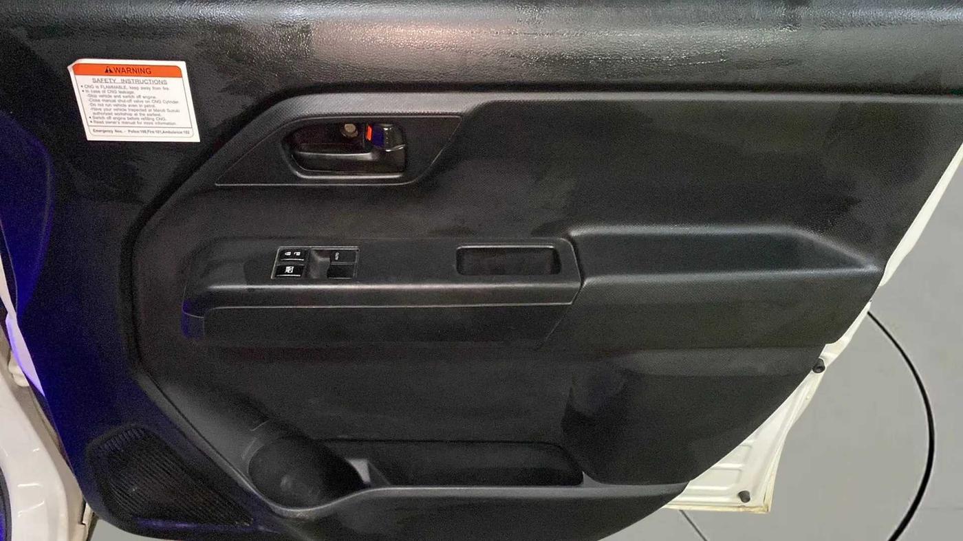 2020 Maruti New Wagon-R LXI CNG 1.0, CNG, Manual, 38,440 km, Driver Side Door Panels Control