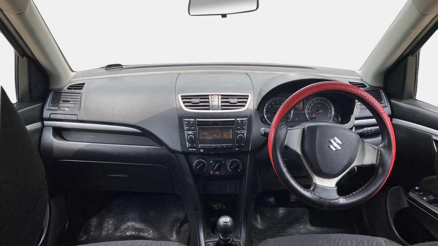 2015 Maruti Swift VXI, Petrol, Manual, 56,515 km, Dashboard