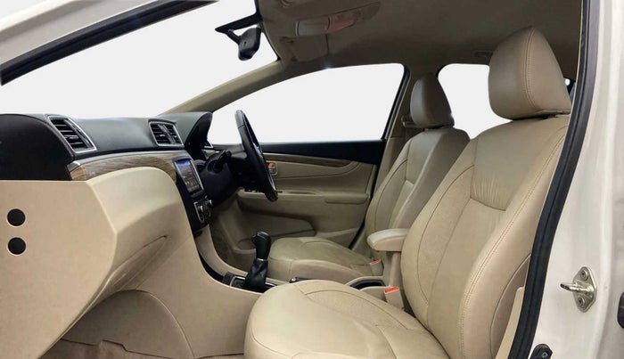 2022 Maruti Ciaz ALPHA  AT 1.5 SHVS PETROL, Petrol, Automatic, 29,674 km, Right Side Front Door Cabin