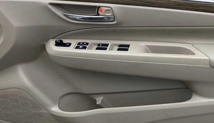 2022 Maruti Ciaz ALPHA  AT 1.5 SHVS PETROL, Petrol, Automatic, 29,674 km, Driver Side Door Panels Control