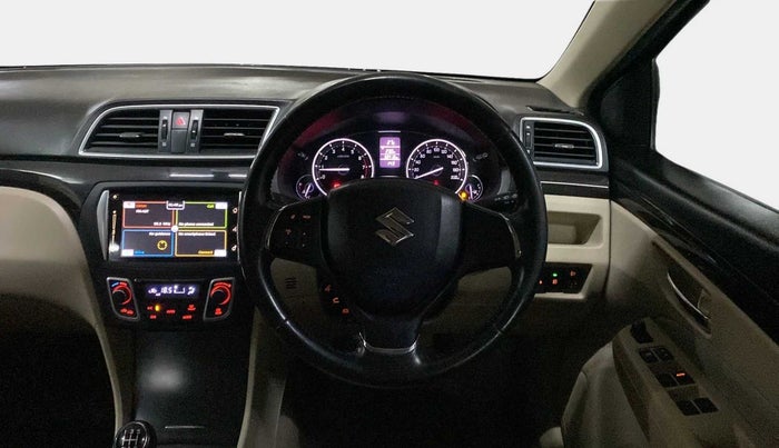 2015 Maruti Ciaz ZXI+, Petrol, Manual, 50,747 km, Steering Wheel Close Up