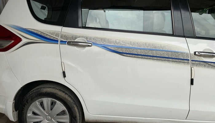 2016 Maruti Ertiga VDI SHVS, Diesel, Manual, 47,871 km, Right rear door - Graphic sticker
