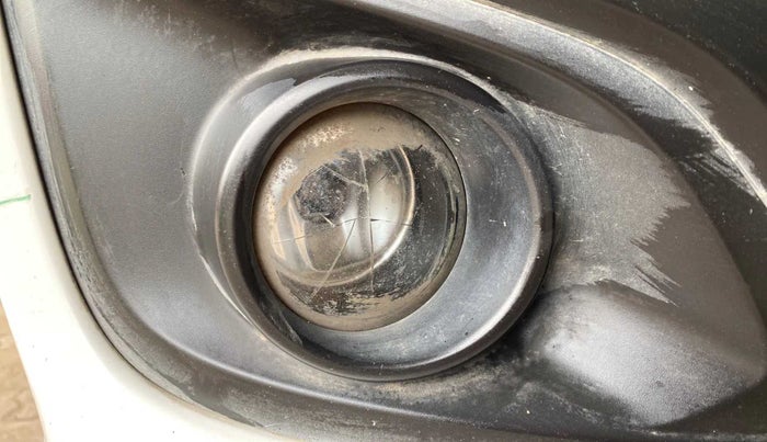 2016 Maruti Ertiga VDI SHVS, Diesel, Manual, 47,871 km, Right fog light - Minor damage