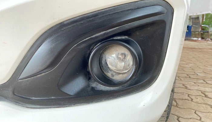 2016 Maruti Ertiga VDI SHVS, Diesel, Manual, 47,871 km, Left fog light - Minor damage