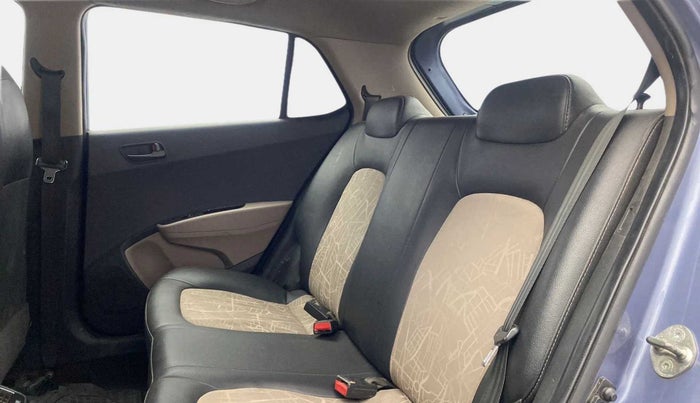 2013 Hyundai Grand i10 MAGNA 1.1 CRDI, Diesel, Manual, 1,01,211 km, Right Side Rear Door Cabin