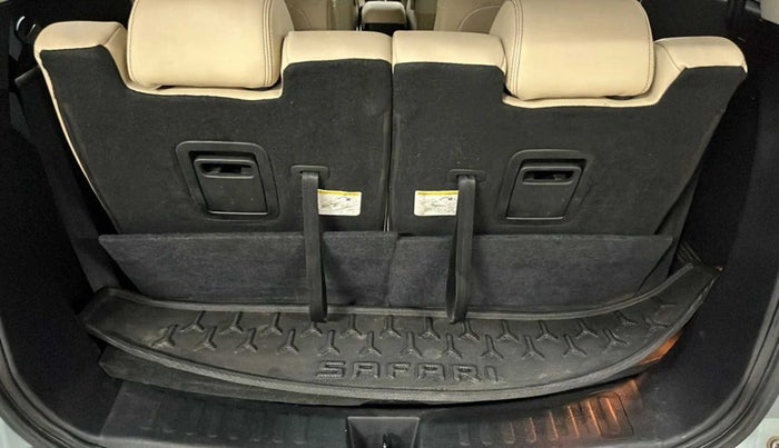 2021 Tata Safari XZA PLUS 6S, Diesel, Automatic, 60,715 km, Boot Inside