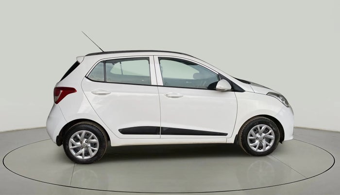 2017 Hyundai Grand i10 SPORTZ (O) 1.2 KAPPA VTVT, Petrol, Manual, 55,205 km, Right Side View