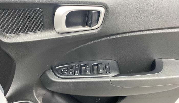 2021 Hyundai VENUE SX 1.0 TURBO, Petrol, Manual, 23,791 km, Driver Side Door Panels Control
