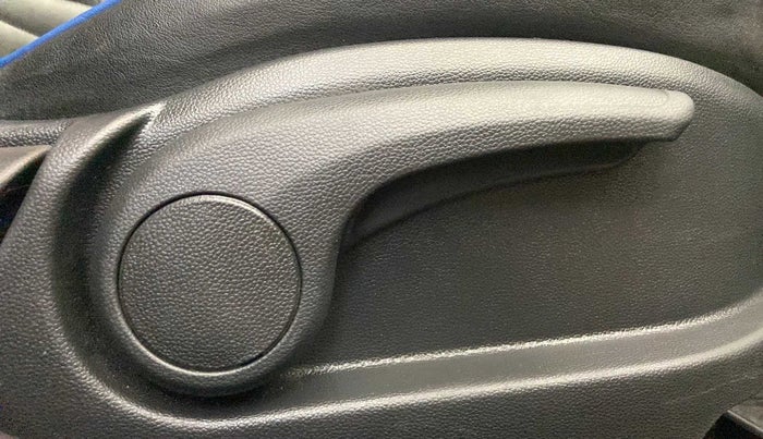 2018 Hyundai i20 Active 1.2 SX, Petrol, Manual, 37,330 km, Driver Side Adjustment Panel