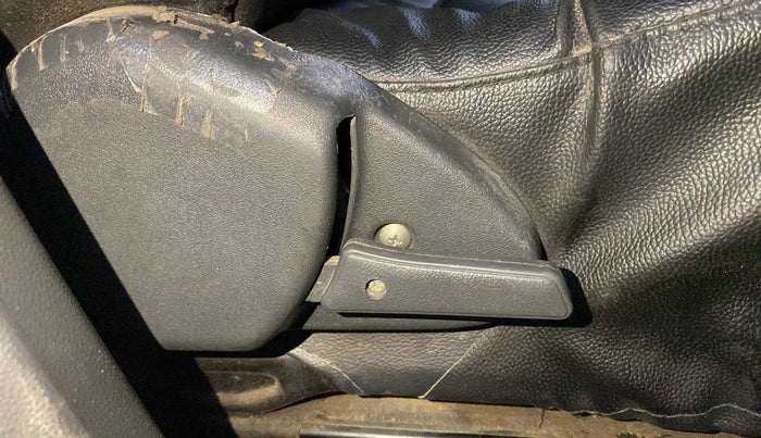 2016 Maruti Alto 800 LXI, Petrol, Manual, 91,270 km, Driver Side Adjustment Panel