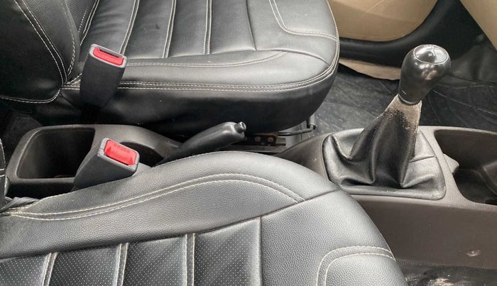 2017 Hyundai Eon MAGNA +, Petrol, Manual, 89,454 km, Gear Lever