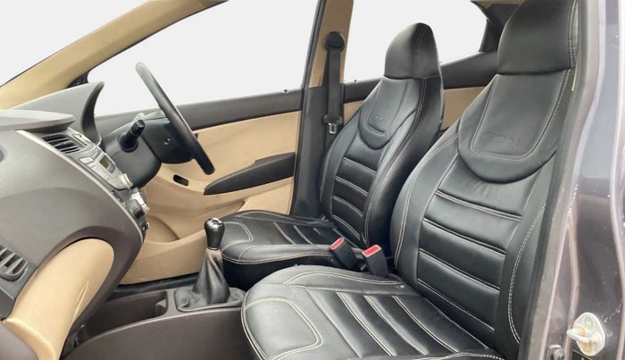 2017 Hyundai Eon MAGNA +, Petrol, Manual, 89,454 km, Right Side Front Door Cabin