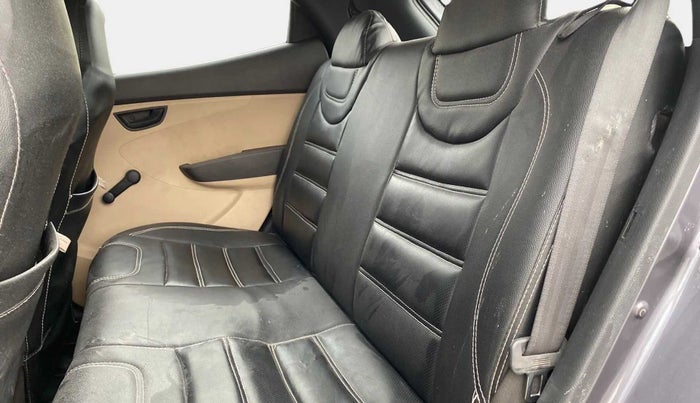 2017 Hyundai Eon MAGNA +, Petrol, Manual, 89,454 km, Right Side Rear Door Cabin