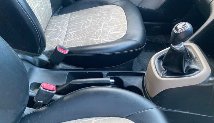 2019 Hyundai Grand i10 SPORTZ 1.2 KAPPA VTVT, Petrol, Manual, 16,924 km, Gear Lever