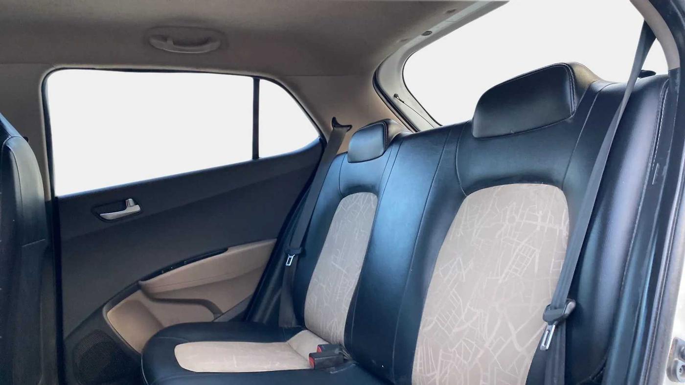 2019 Hyundai Grand i10 SPORTZ 1.2 KAPPA VTVT, Petrol, Manual, 16,924 km, Right Side Rear Door Cabin