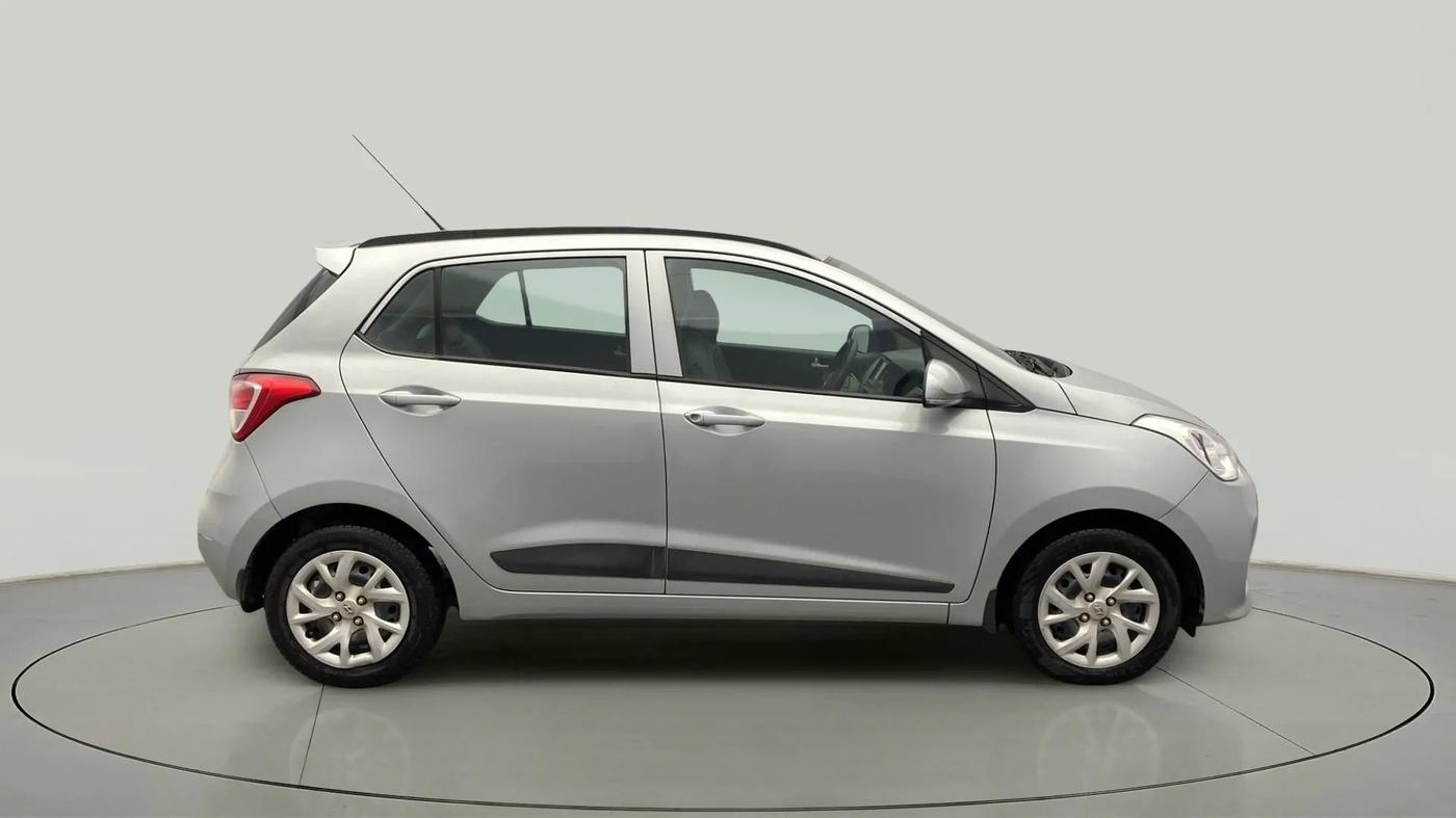 2018 Hyundai Grand i10 SPORTZ 1.2 KAPPA VTVT, Petrol, Manual, 72,076 km, Right Side View