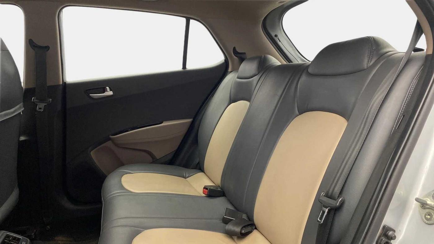 2018 Hyundai Grand i10 SPORTZ 1.2 KAPPA VTVT, Petrol, Manual, 72,076 km, Right Side Rear Door Cabin