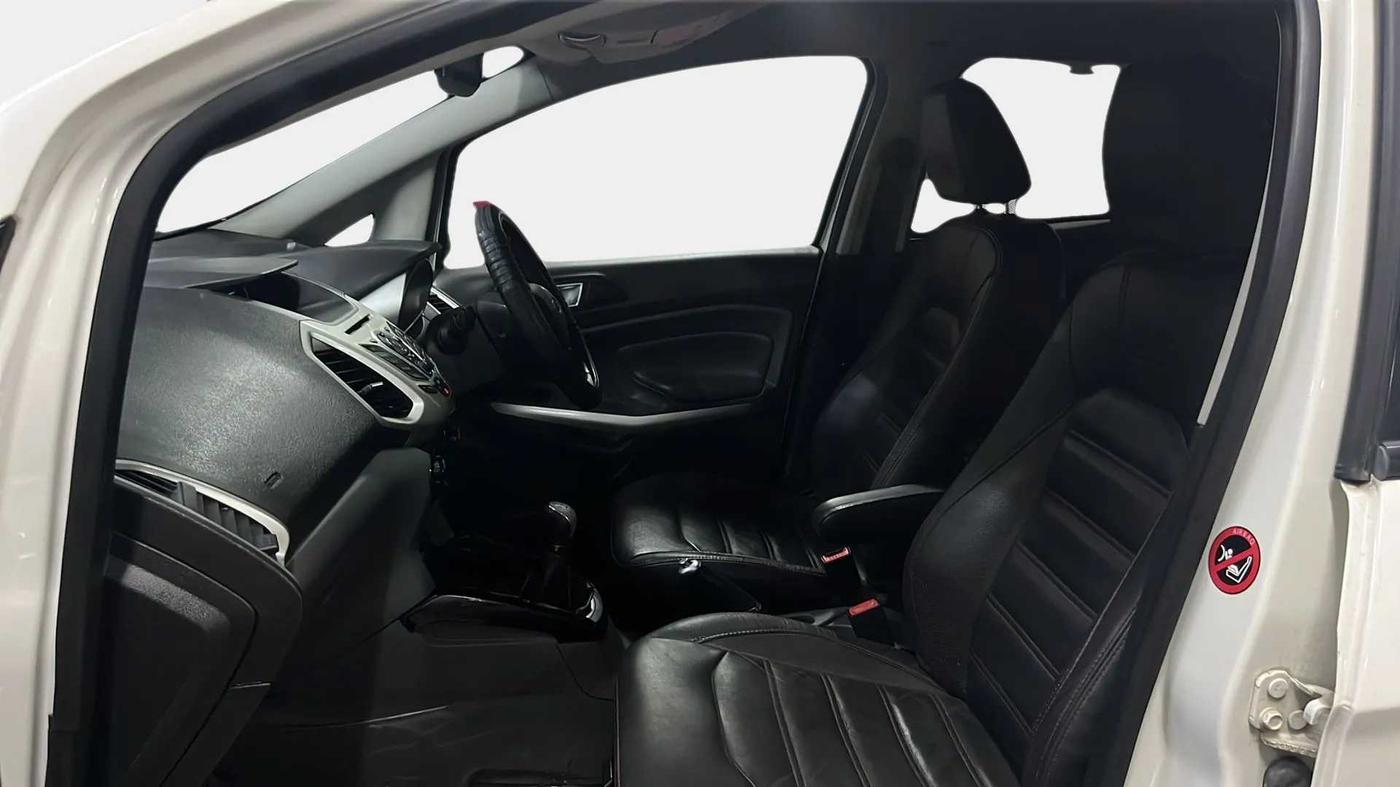2016 Ford Ecosport TITANIUM+ 1.5L DIESEL, Diesel, Manual, 1,00,253 km, Right Side Front Door Cabin