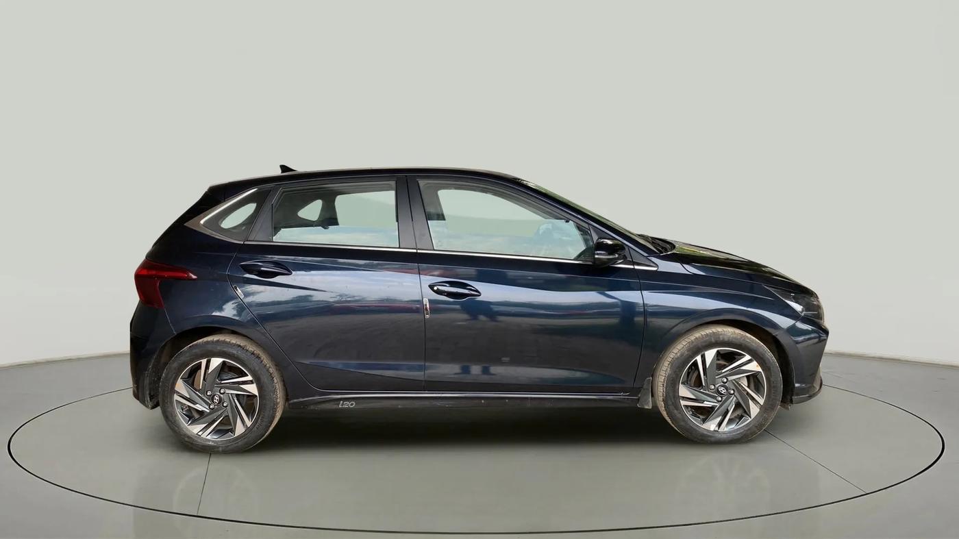 2021 Hyundai NEW I20 SPORTZ 1.2 MT, Petrol, Manual, 44,258 km, Right Side View