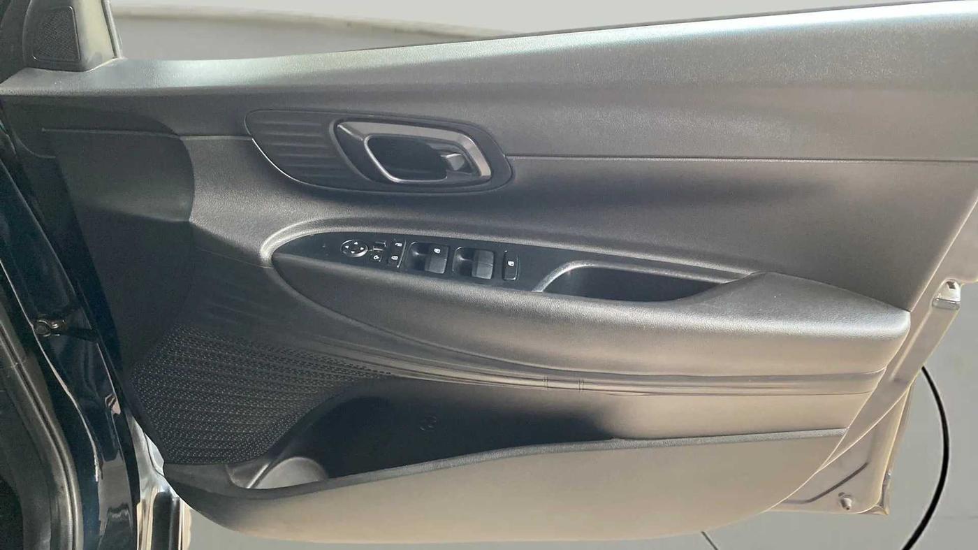 2021 Hyundai NEW I20 SPORTZ 1.2 MT, Petrol, Manual, 44,258 km, Driver Side Door Panels Control