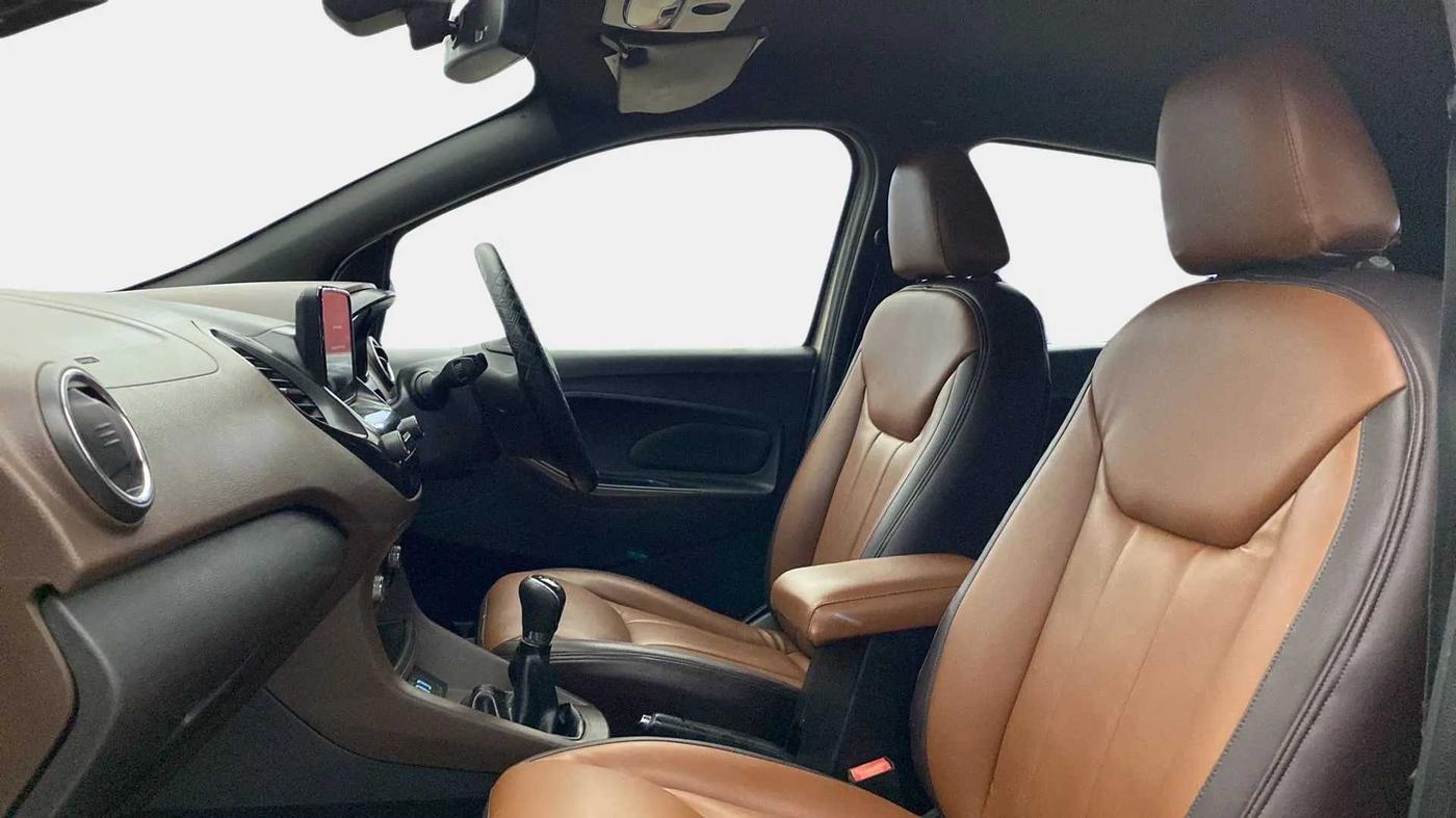 2018 Ford FREESTYLE TITANIUM 1.2 PETROL, Petrol, Manual, 98,516 km, Right Side Front Door Cabin