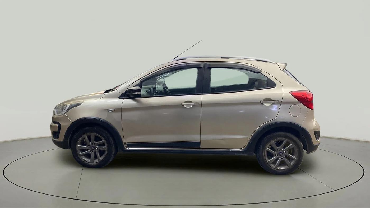 2018 Ford FREESTYLE TITANIUM 1.2 PETROL, Petrol, Manual, 98,516 km, Left Side