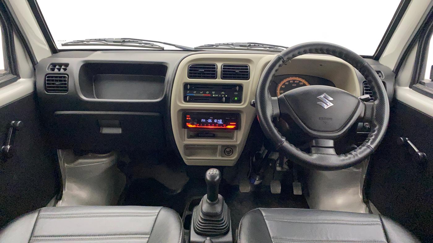 2021 Maruti Eeco 5 STR WITH A/C+HTR, Petrol, Manual, 23,147 km, Dashboard