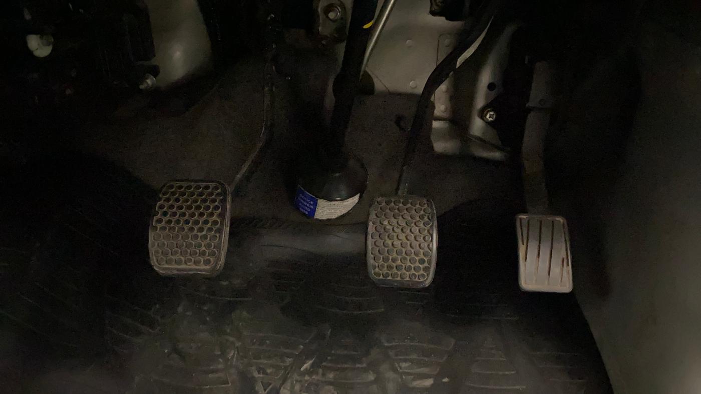 2021 Maruti Eeco 5 STR WITH A/C+HTR, Petrol, Manual, 23,147 km, Pedals