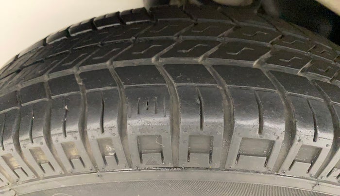 2021 Maruti Eeco 5 STR WITH A/C+HTR, Petrol, Manual, 23,147 km, Right Rear Tyre Tread