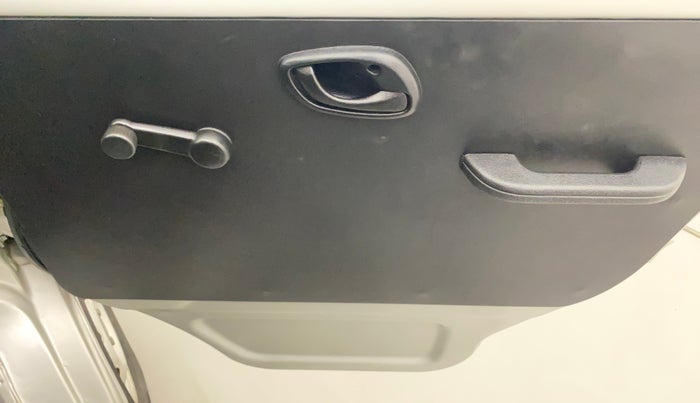 2021 Maruti Eeco 5 STR WITH A/C+HTR, Petrol, Manual, 23,147 km, Driver Side Door Panels Control