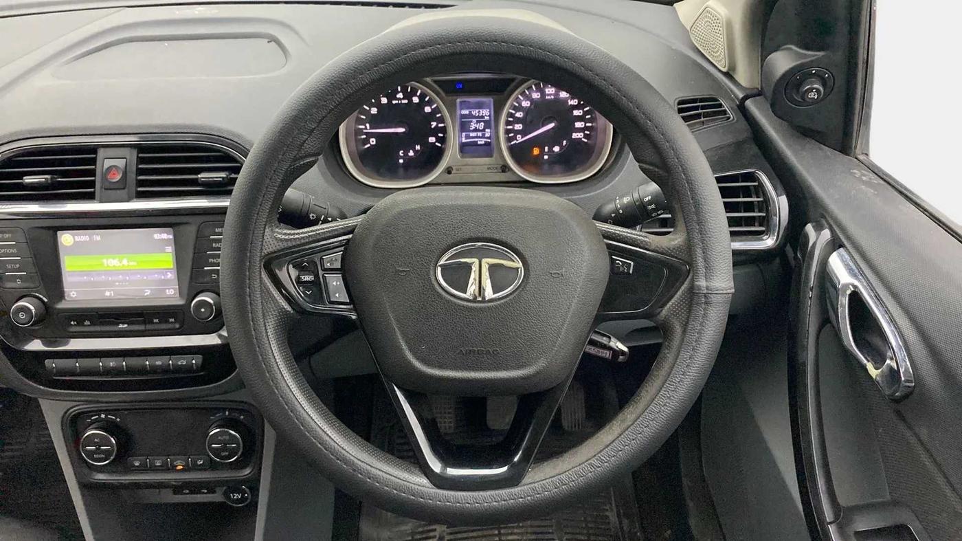 2017 Tata TIGOR XZ (O) PETROL, CNG, Manual, 45,447 km, Steering Wheel Close Up