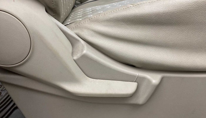 2019 Maruti Ertiga VXI AT SHVS, Petrol, Automatic, 37,985 km, Driver Side Adjustment Panel