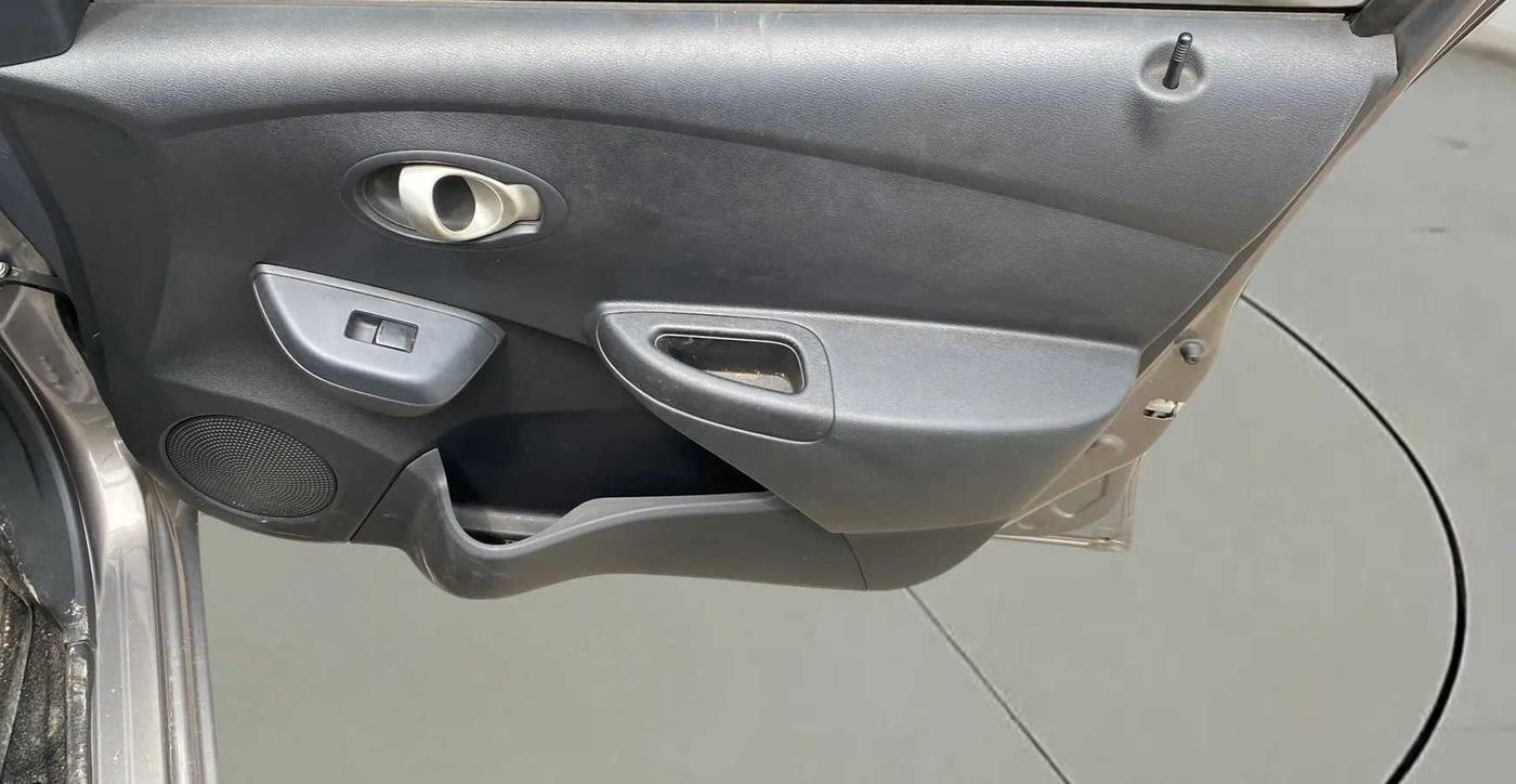2018 Datsun Go T, Petrol, Manual, 20,526 km, Driver Side Door Panels Control