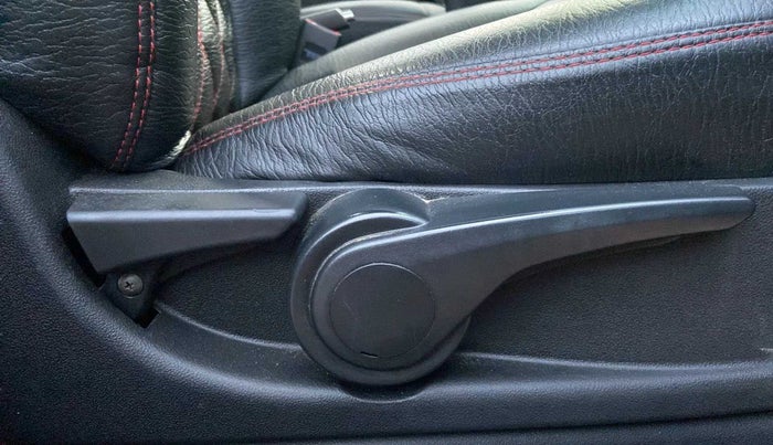 2019 Tata TIAGO JTP 1.2 PETROL, Petrol, Manual, 60,863 km, Driver Side Adjustment Panel