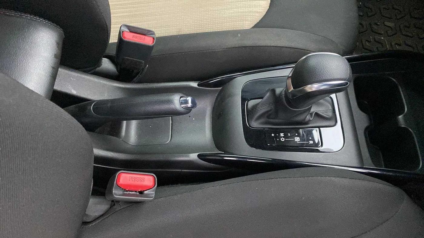 2023 Toyota Glanza V AMT, Petrol, Automatic, 24,402 km, Gear Lever