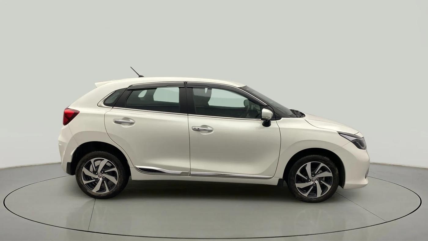 2023 Toyota Glanza V AMT, Petrol, Automatic, 24,402 km, Right Side View