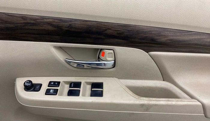 2020 Maruti Ertiga ZXI+ SHVS, Petrol, Manual, 41,284 km, Driver Side Door Panels Control