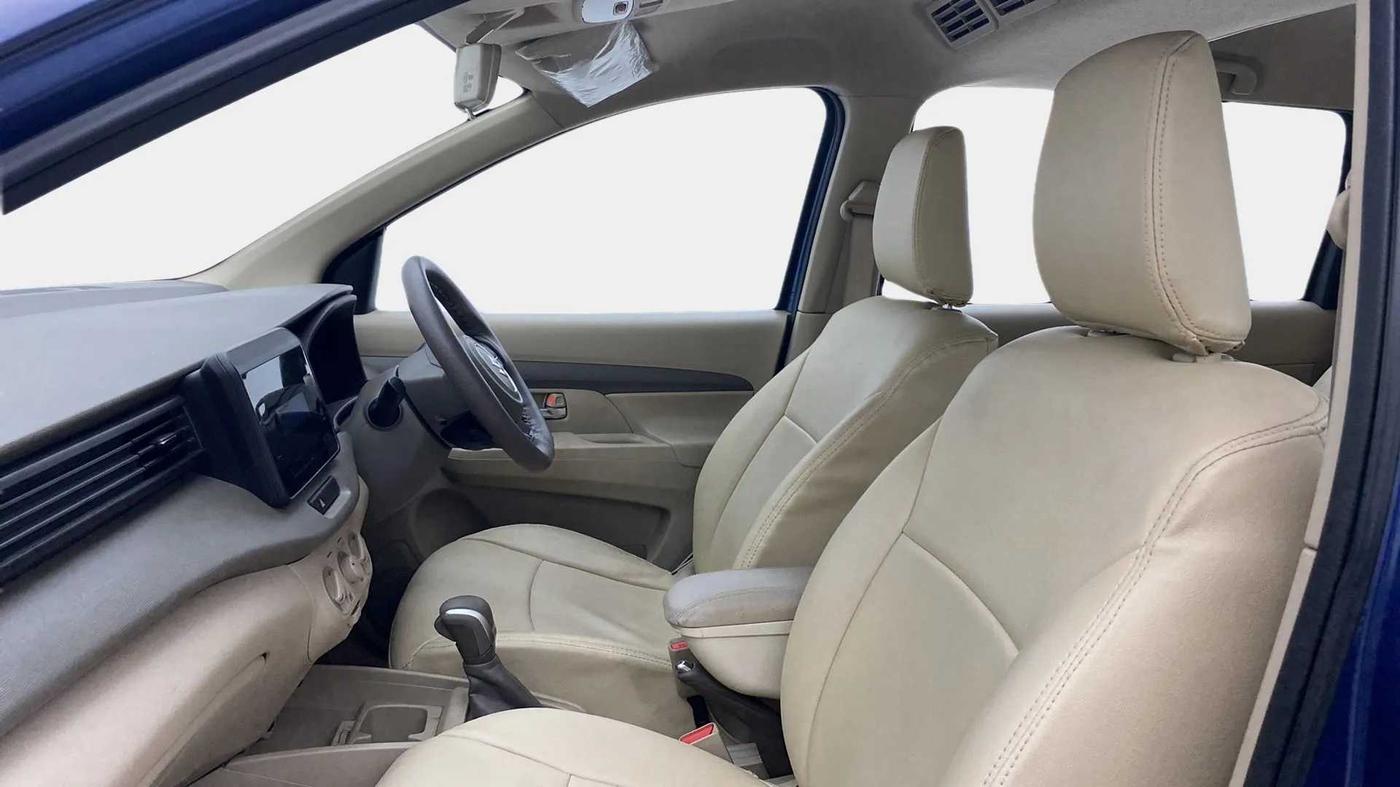 2020 Maruti Ertiga VXI AT SHVS, Petrol, Automatic, 25,009 km, Right Side Front Door Cabin