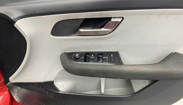 2021 Tata ALTROZ XZ PETROL, Petrol, Manual, 28,837 km, Driver Side Door Panels Control