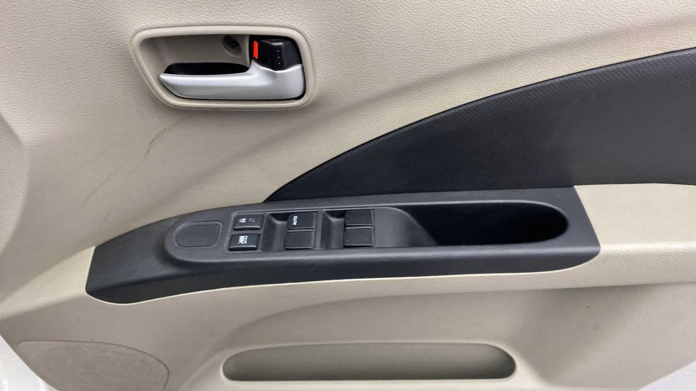 2015 Maruti Celerio VXI AMT, Petrol, Automatic, 29,983 km, Driver Side Door Panels Control