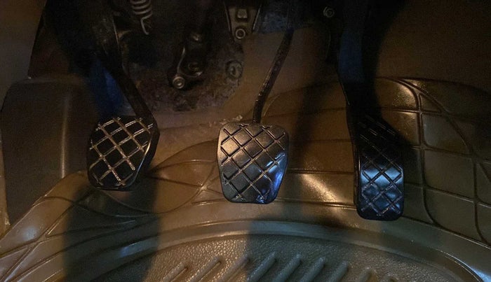 2016 Volkswagen Vento HIGHLINE 1.6 MPI, Petrol, Manual, 58,784 km, Pedals